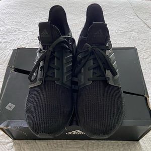 All Black Adidas Ultraboost 19